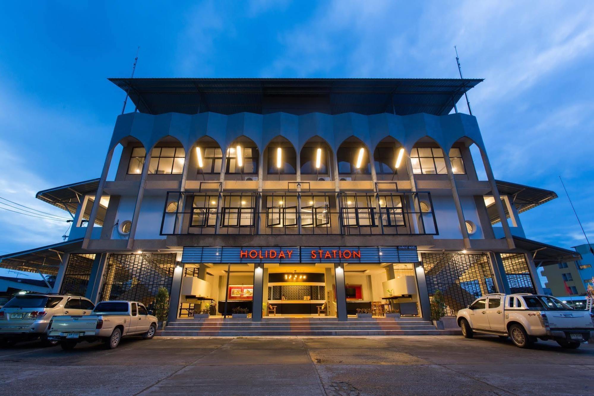 Holiday Station Hostel Krabi town Exterior foto