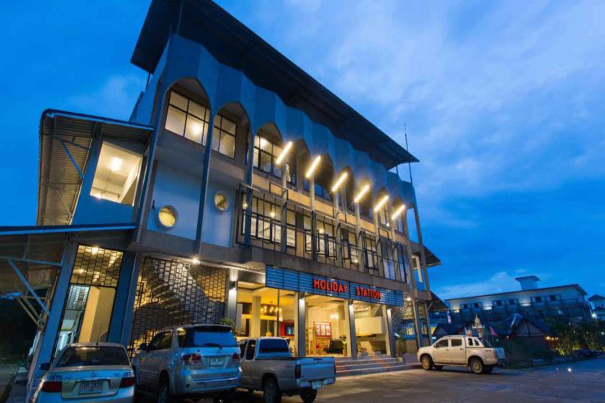 Holiday Station Hostel Krabi town Exterior foto