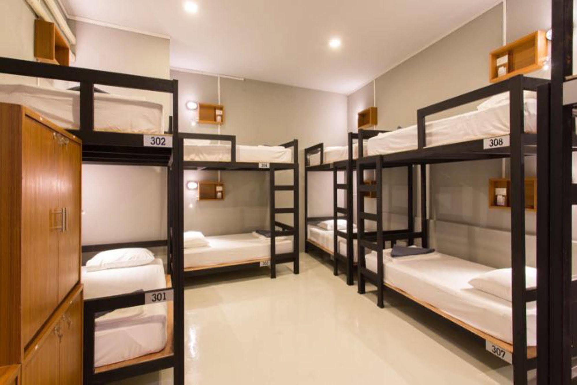 Holiday Station Hostel Krabi town Exterior foto